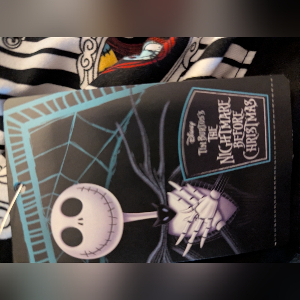 Women's Nightmare before Christmas Plus Size 3XL Sleepwear Top & Shorts - Picture 11 of 11
